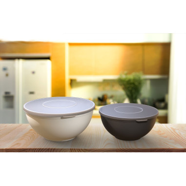 Plastová víčka na nerozbitné plastové misky o objemu 3,35l