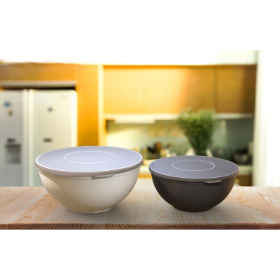 Plastová víčka na nerozbitné plastové misky o objemu 2l